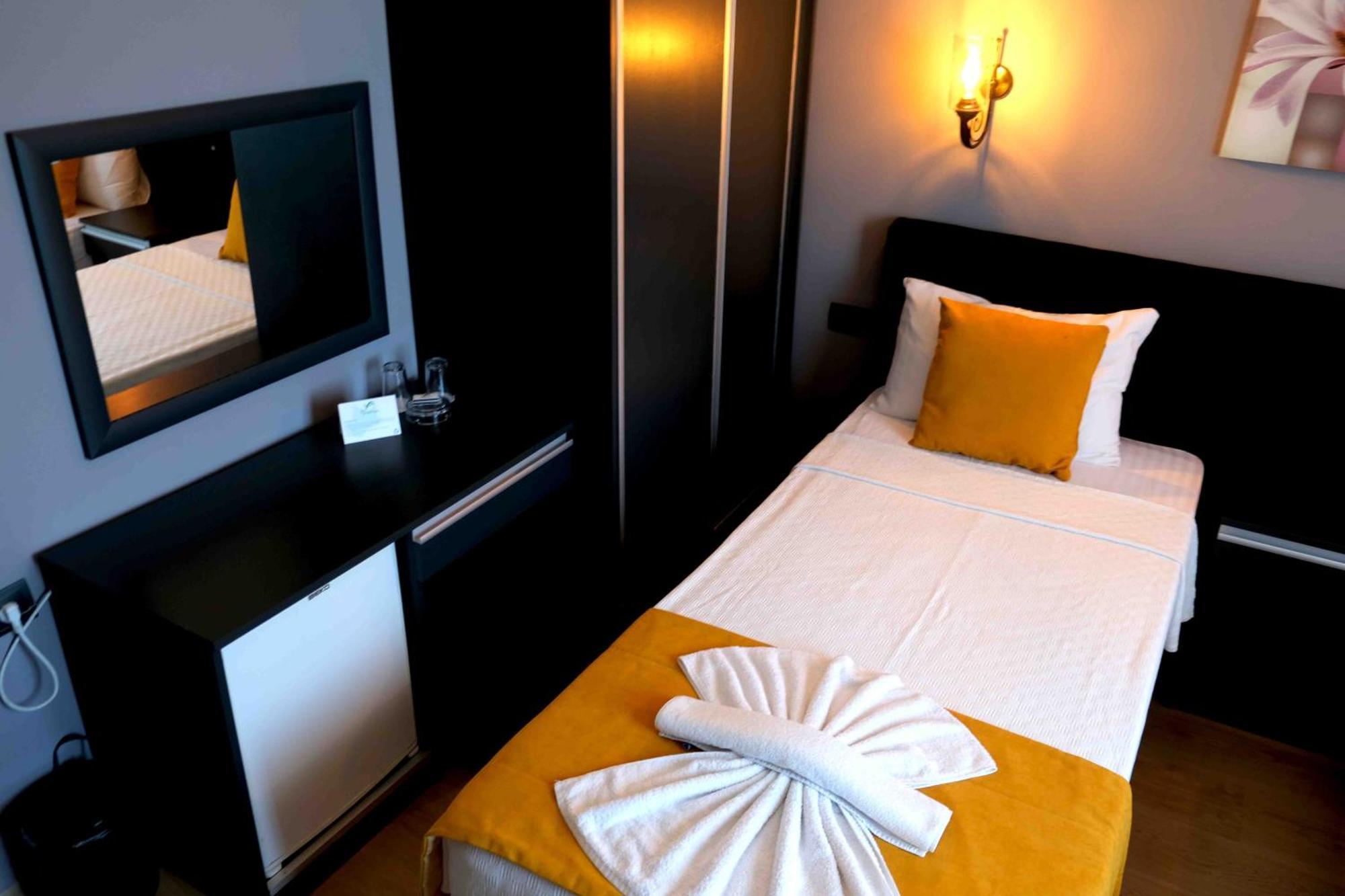 Yasemin Hotel Фетие Екстериор снимка